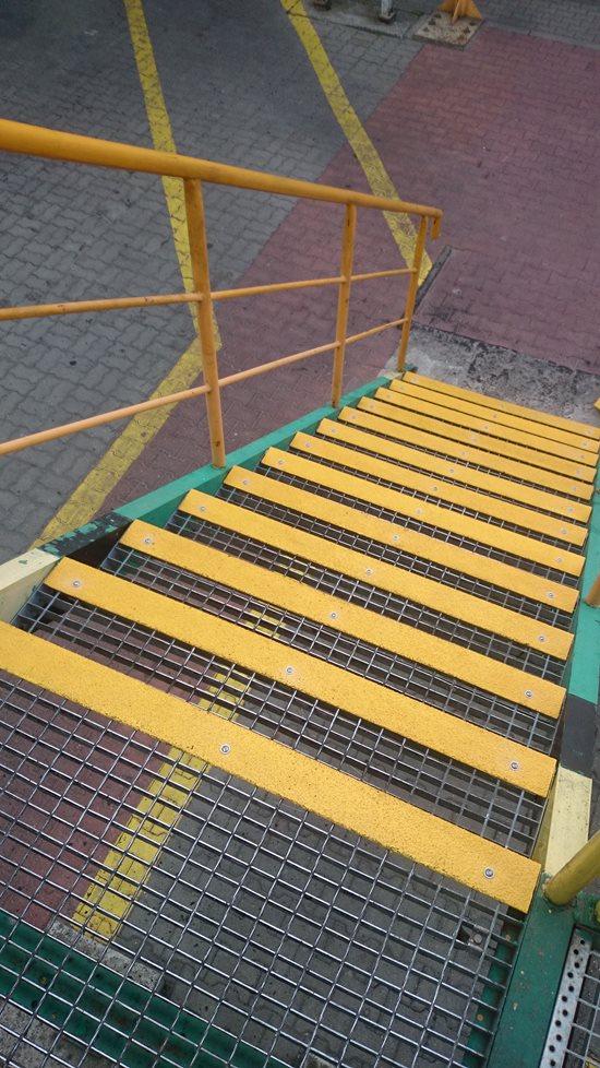 Nakładka na krawędź schodów 700x55x30mm