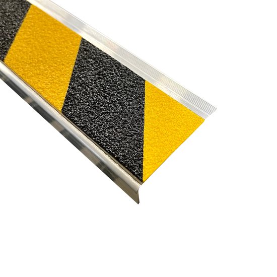 nakładka aluminiowa w czarno żółte skosy